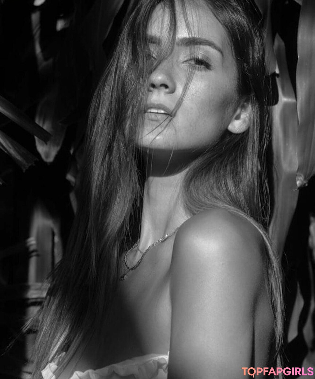 inside onlyfans free porn photo