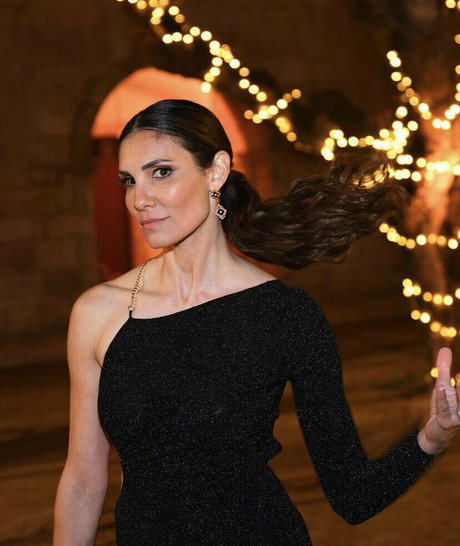 Daniela Ruah sexy model galleries