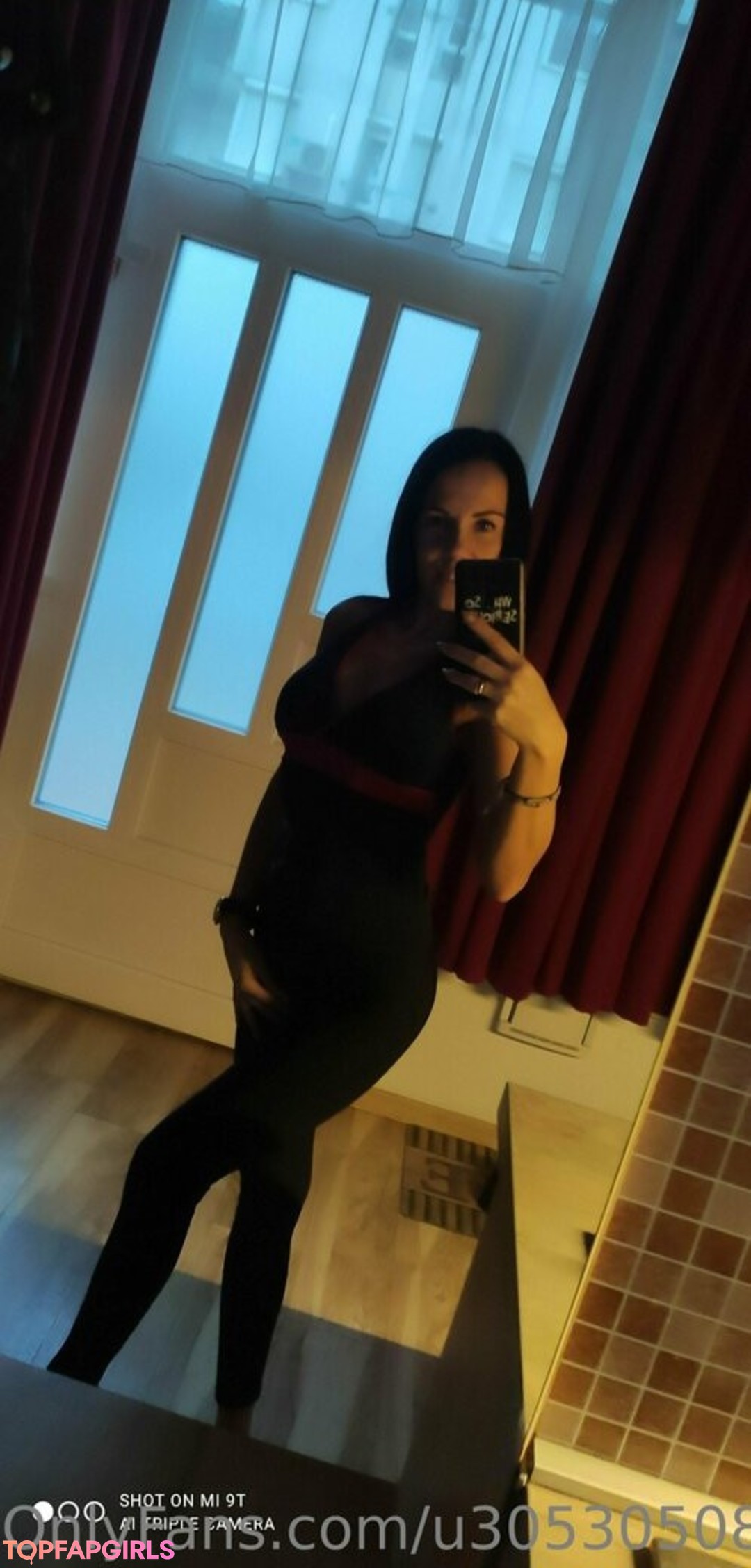 nykolerotic erotic star image