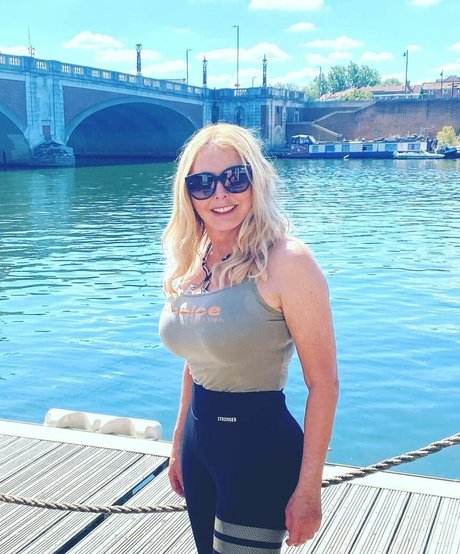 Carol Vorderman pornstar art gallery