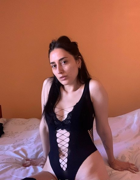 imlilak model top image