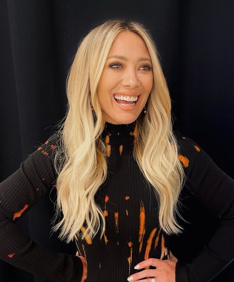 Hilary Duff nude actress galleries