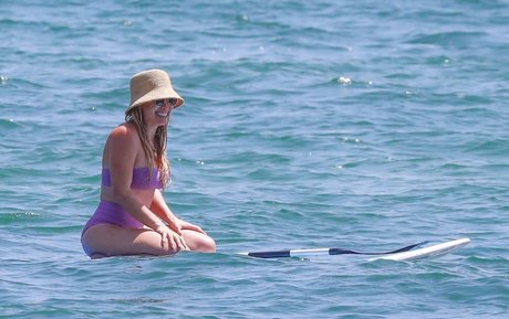 Hilary Duff naked star images