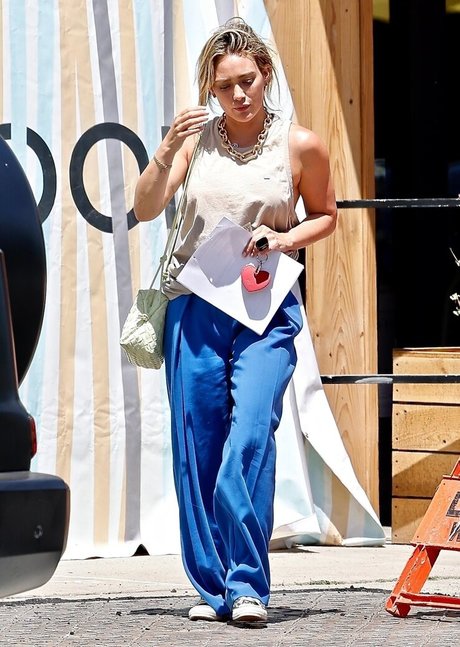 Hilary Duff star high quality pic