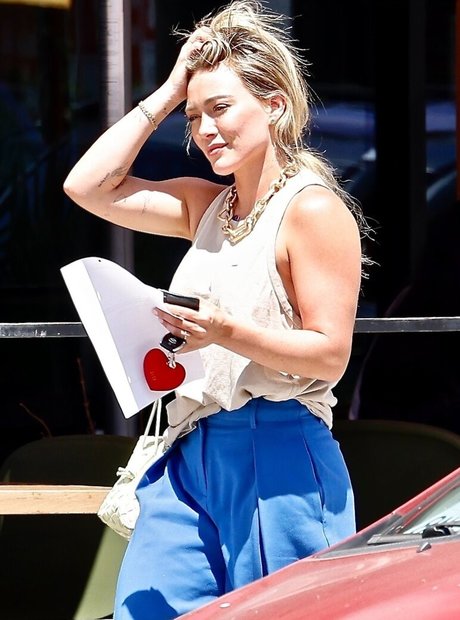 Hilary Duff pornstar free pictures