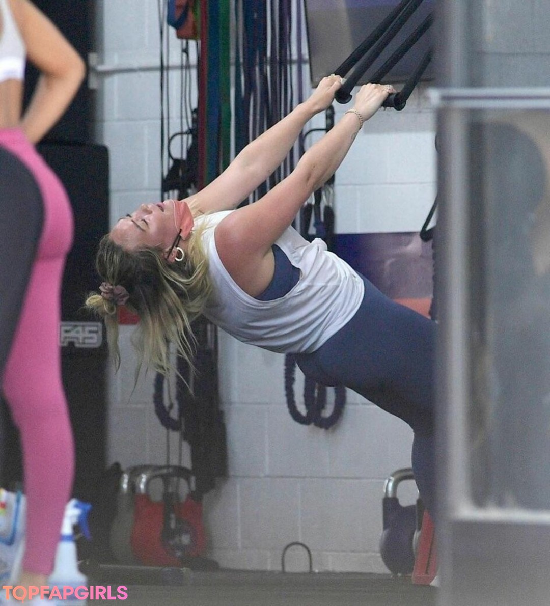 Hilary Duff star perfect image