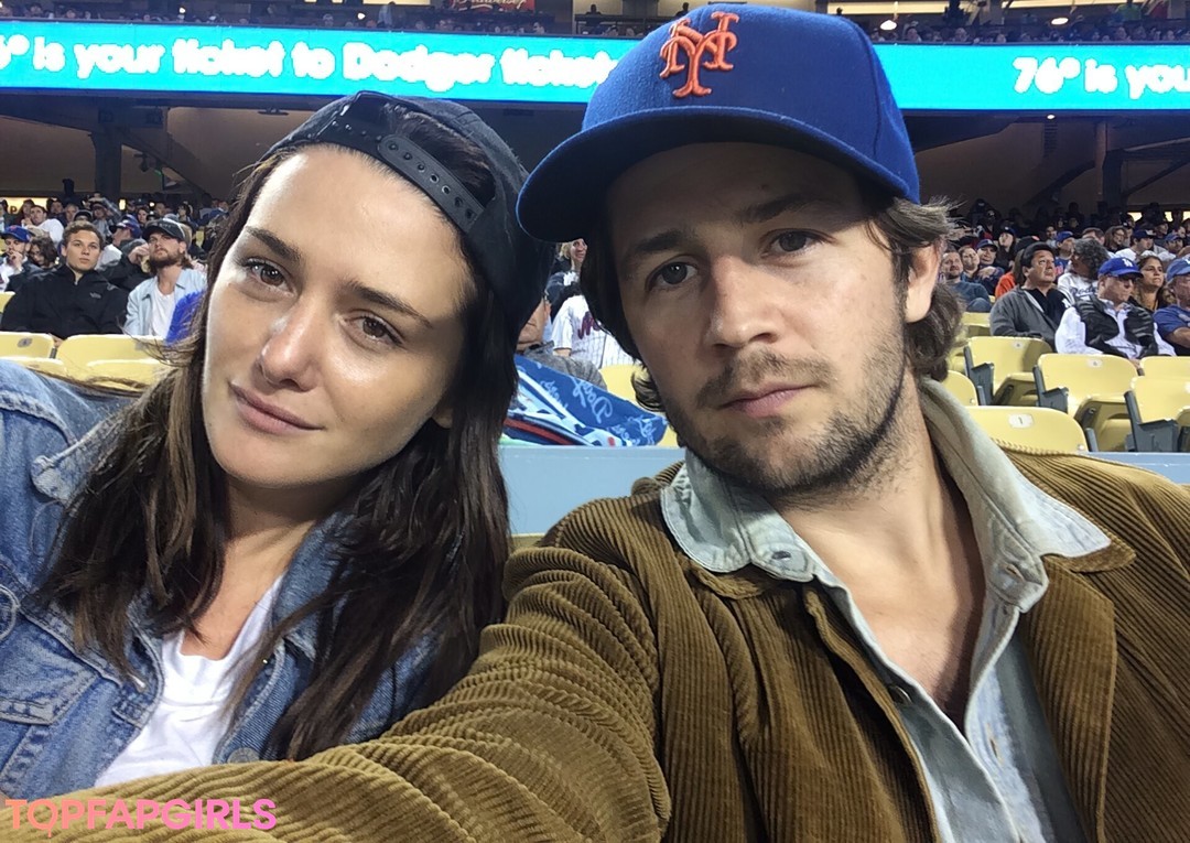 Addison Timlin star pornographic picture