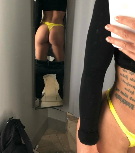 karma privat model adult galleries