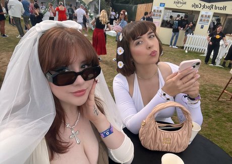 Gemothy beautiful model img