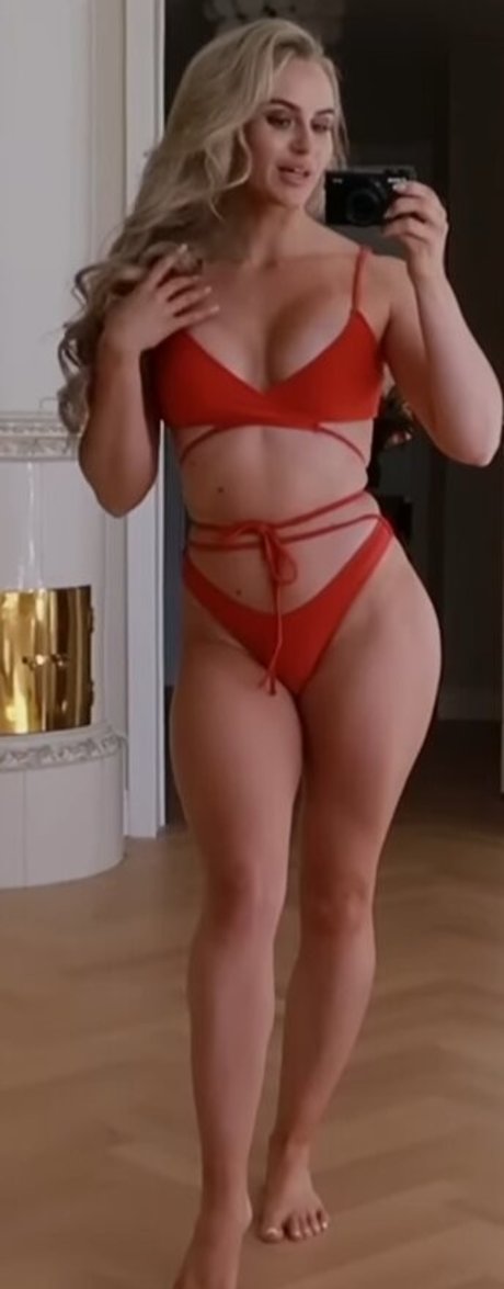 Anna Nystrom model top picture