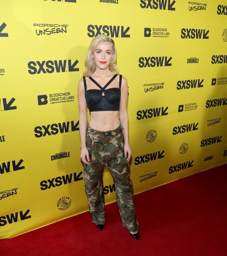 blonde midget onlyfans best pic