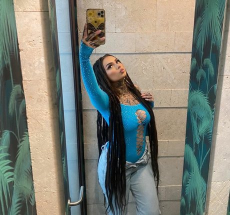 Zhavia star nudes pictures