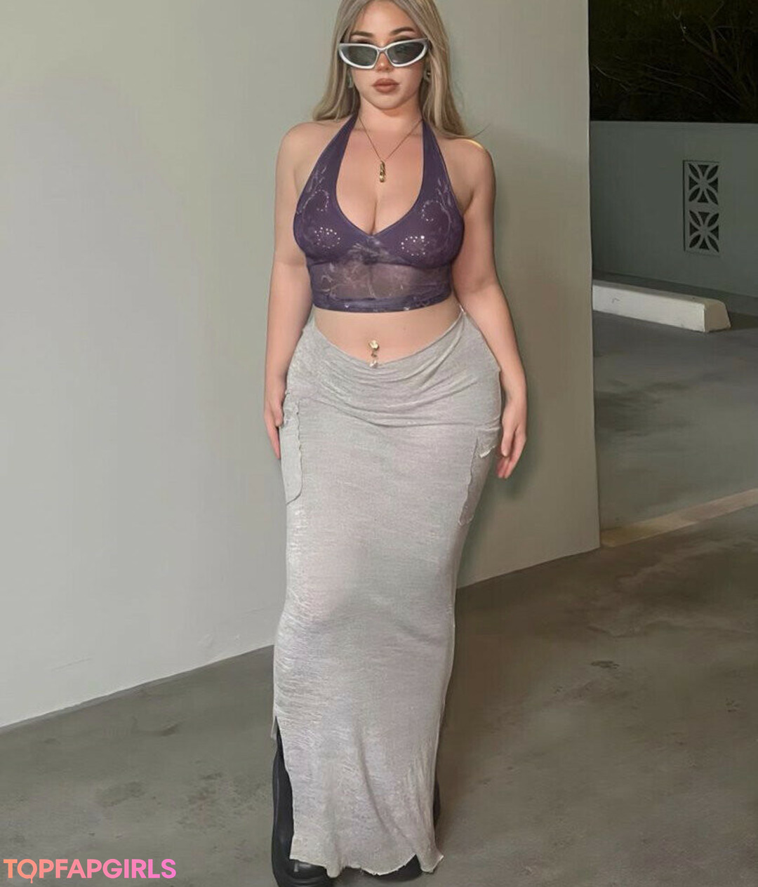 Luvmesumfuego model sex galleries