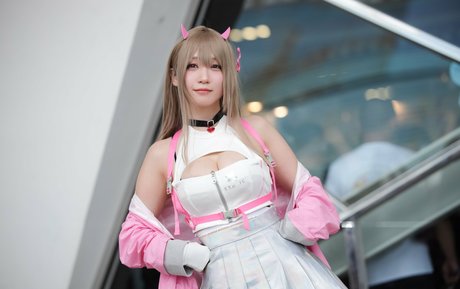 iorimoe five beautiful pornstar photos