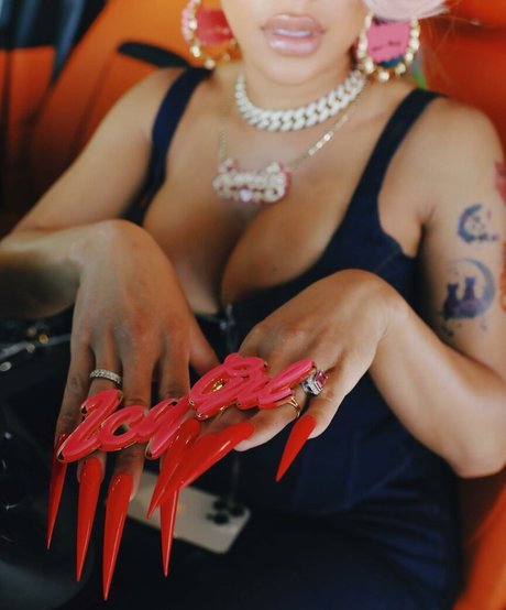 Saweetie art model image