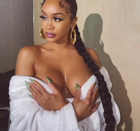 Saweetie sexy star pic