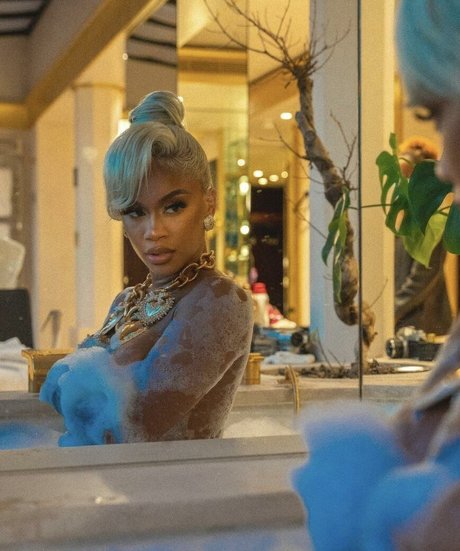 blonde secretary onlyfans nudes photos