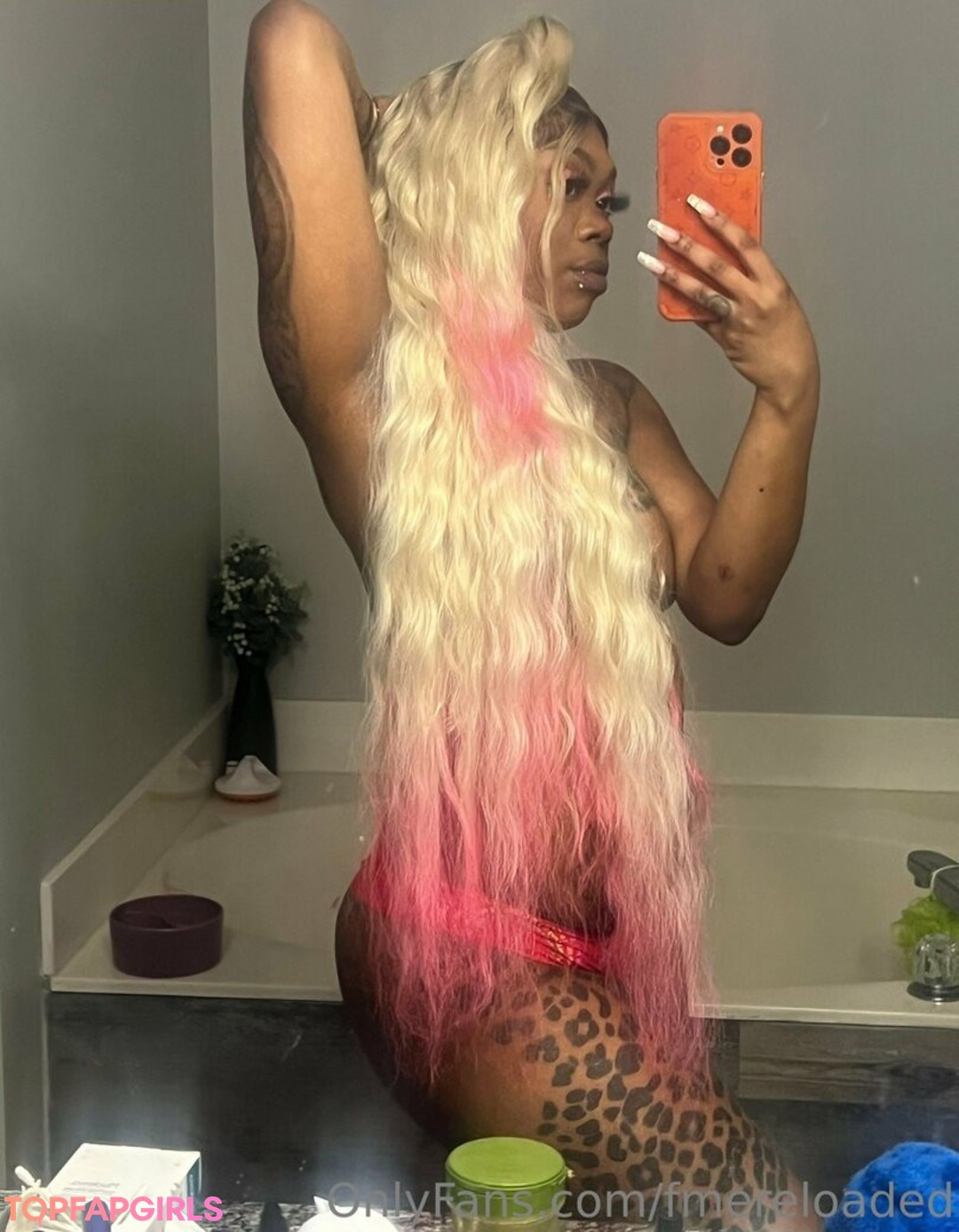 fmereloaded star naked img