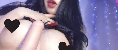 AcuarelaBlanca free model pictures