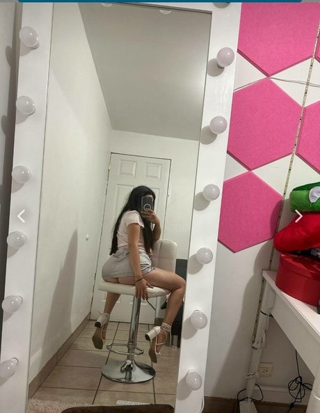 bellacuentos nude star img