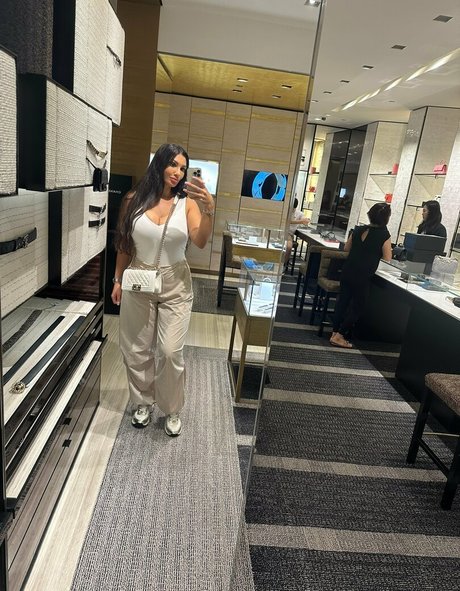 naughtycash model sex galleries