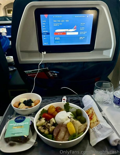 naughtycash pornstar sexy gallery