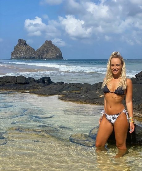 latina maid onlyfans sexy nudes archive