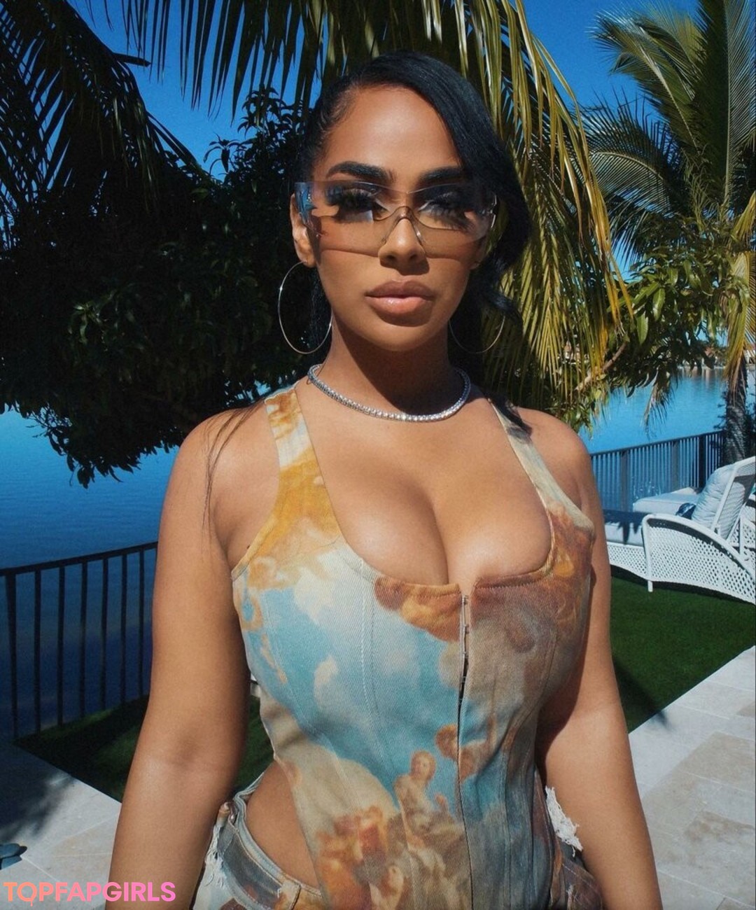 Ayisha Diaz pornstar beautiful image