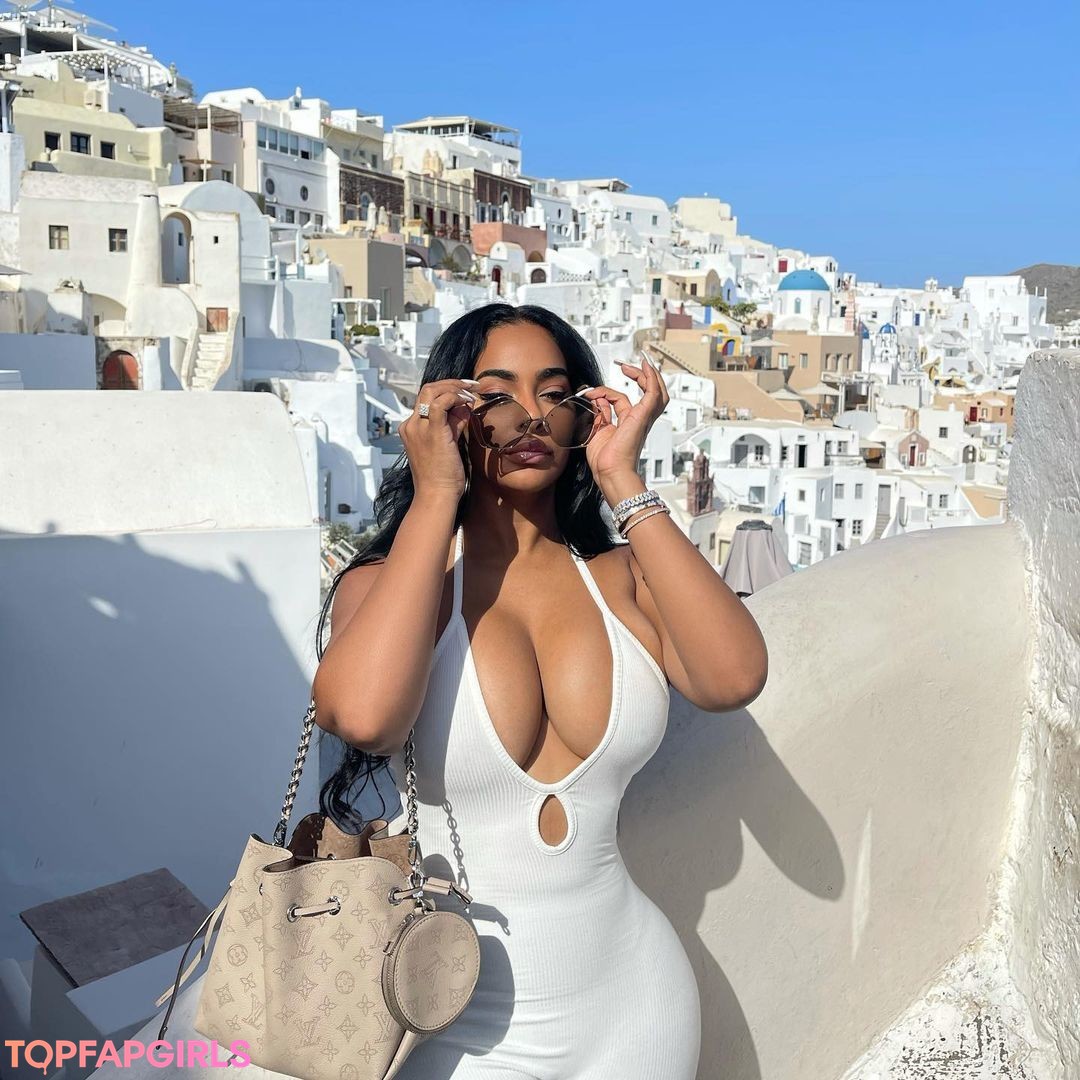 Ayisha Diaz exclusive pornstar gallery