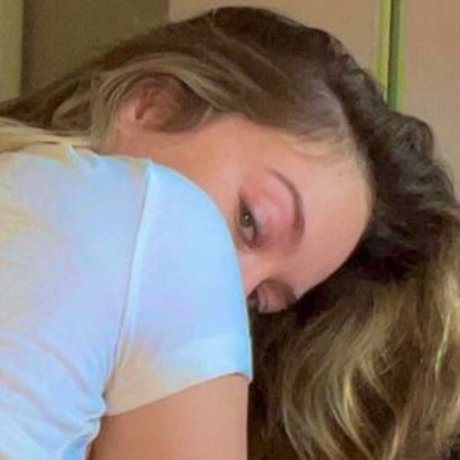 Allifck model pornographic photos