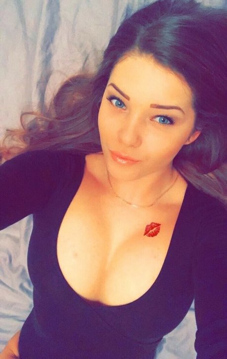 Divine Ramona porn actress pictures