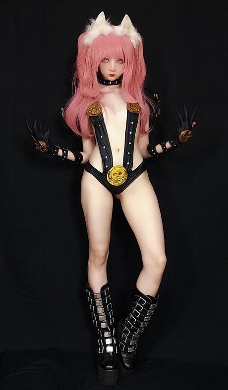 tiny onlyfans hot naked photo