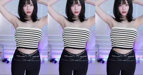 Berry sexy model img