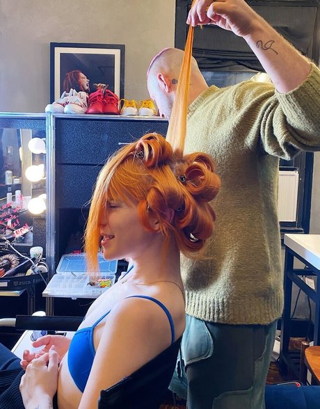 retro onlyfans sexy pic