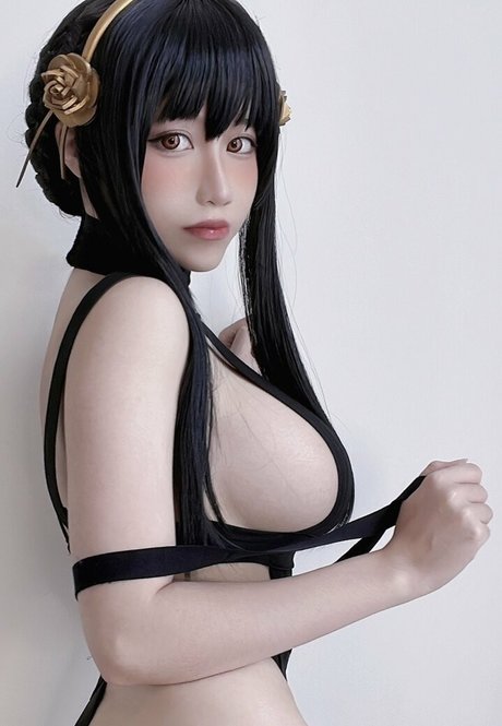 Ain Nguyen pornstar adult images