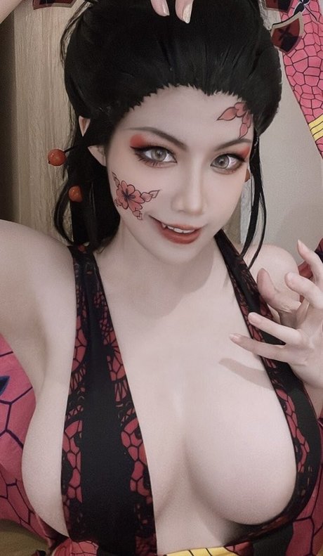 Ain Nguyen top actress img