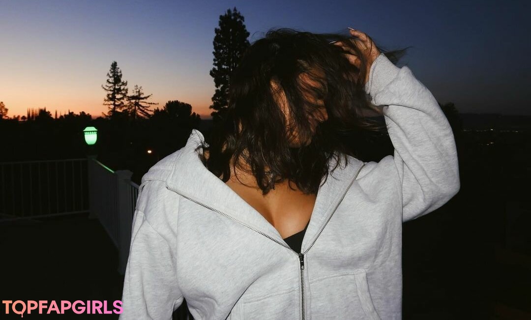 Avani Gregg model naked photos