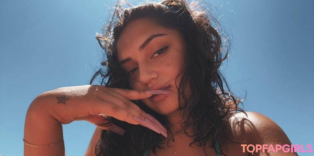 Avani Gregg pornstar sex image