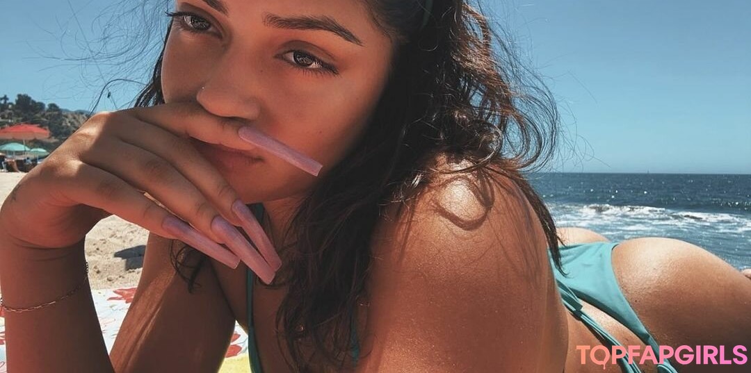Avani Gregg top model images