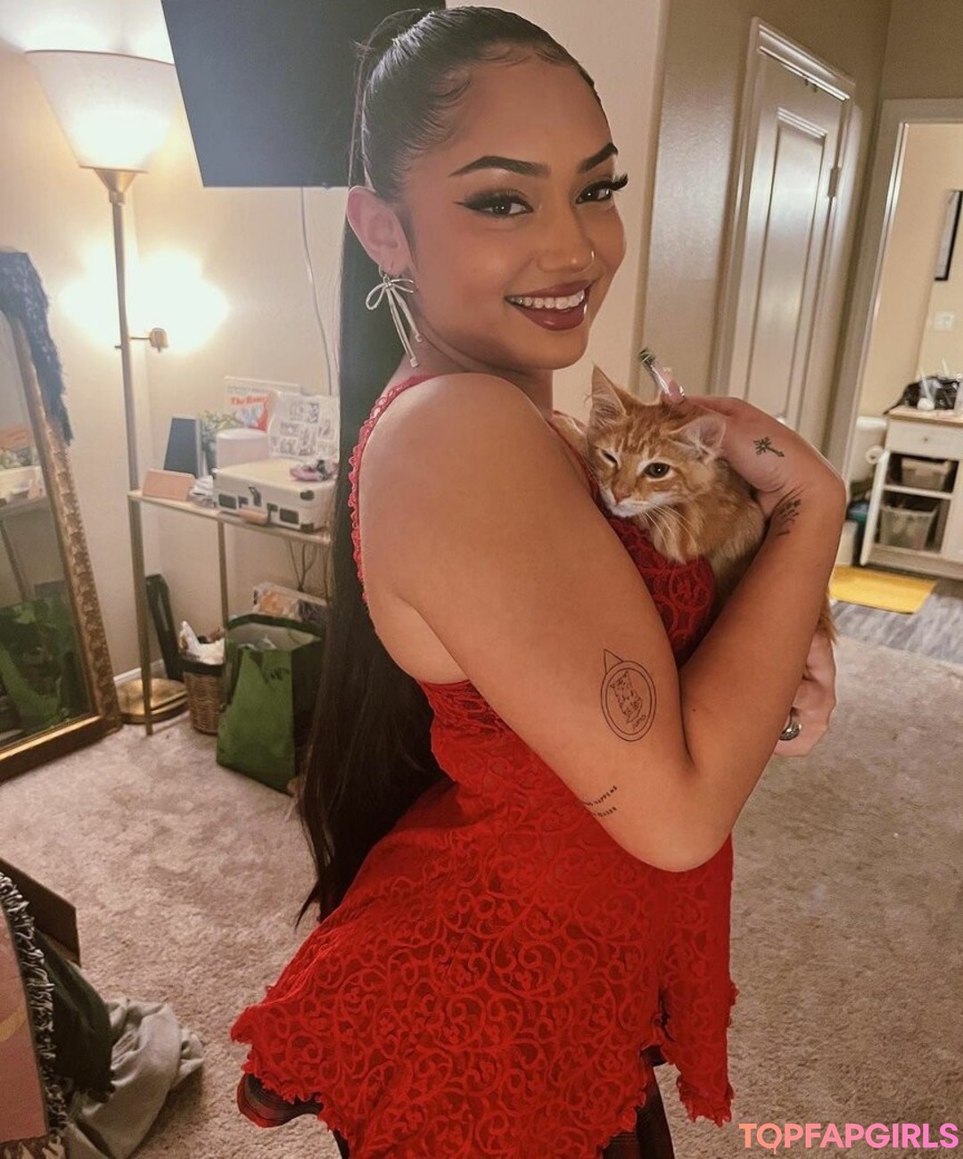 Avani Gregg top profile image