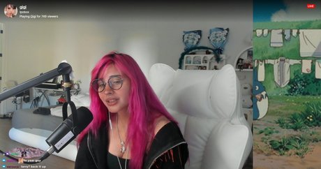 Noodlenom naked pornstar img