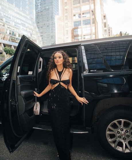 Madison Pettis model perfect photo
