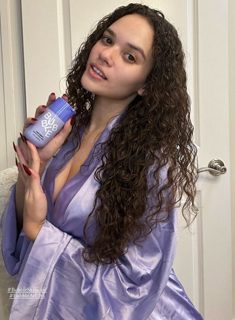 Madison Pettis beautiful pornstar archive