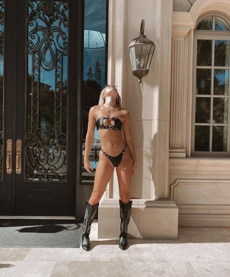 tiny onlyfans sexy naked pictures