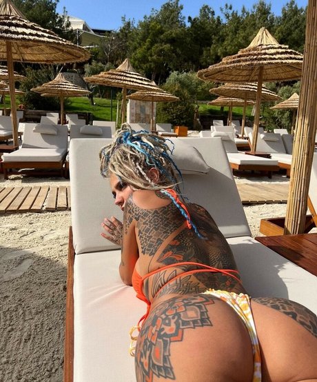 Fishball Suicide nice pornstar pic