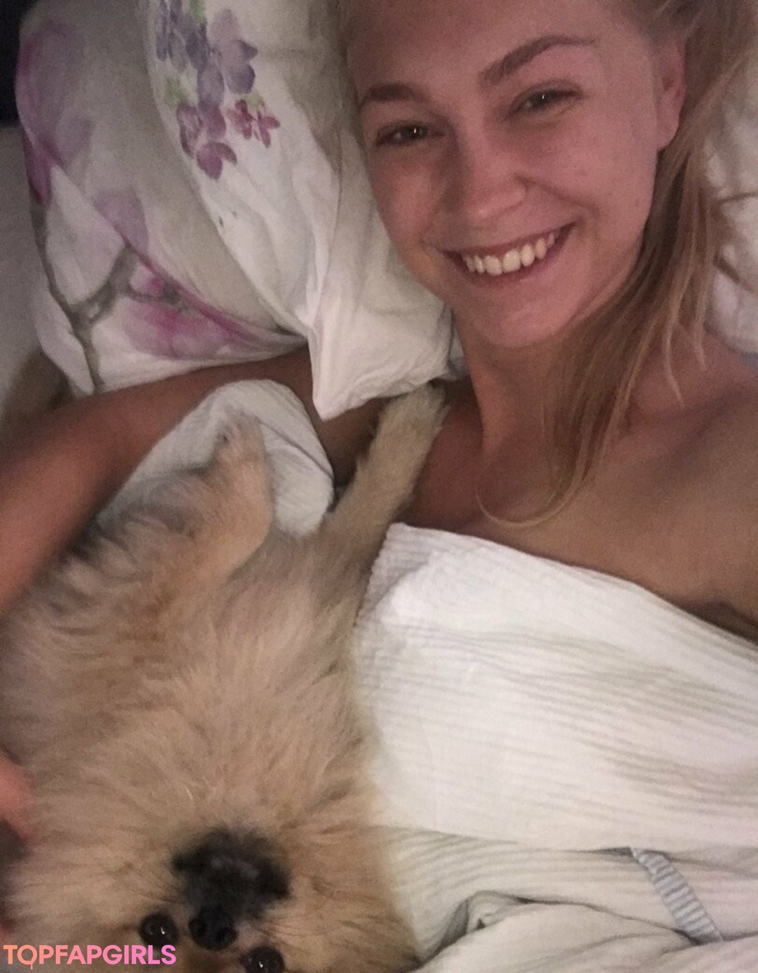 siswetlive nudes model image