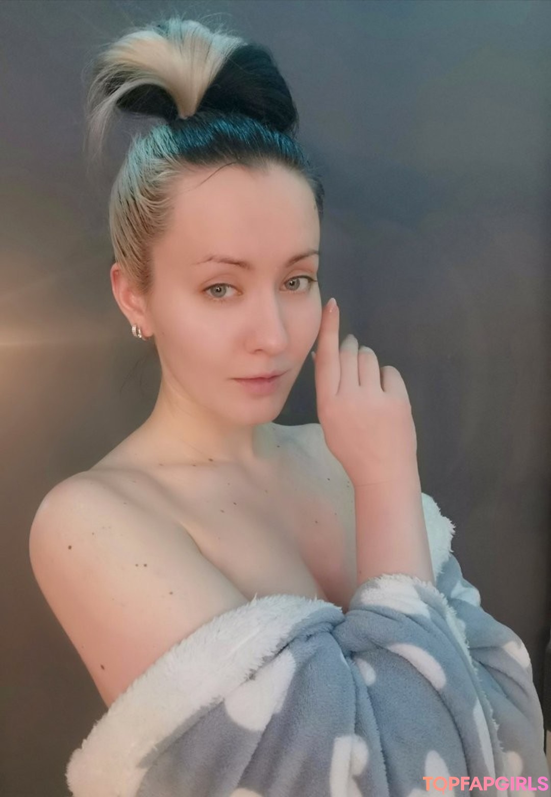 Oniksiya Sofinikum sex actress photos