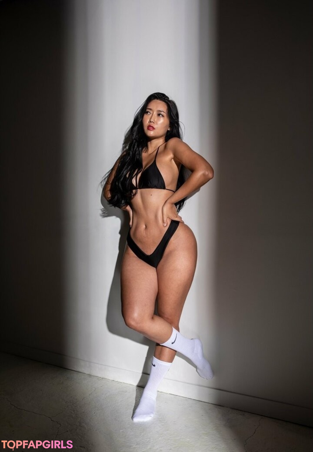 Ssunbiki nude model images
