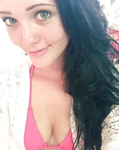 amateur asian onlyfans naked image