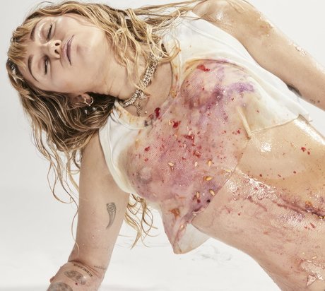 skinny brunette onlyfans beautiful porn pics